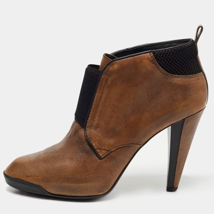 Pre Owned Tod's Brown/Black Leather and Mesh Ankle Booties Size 40