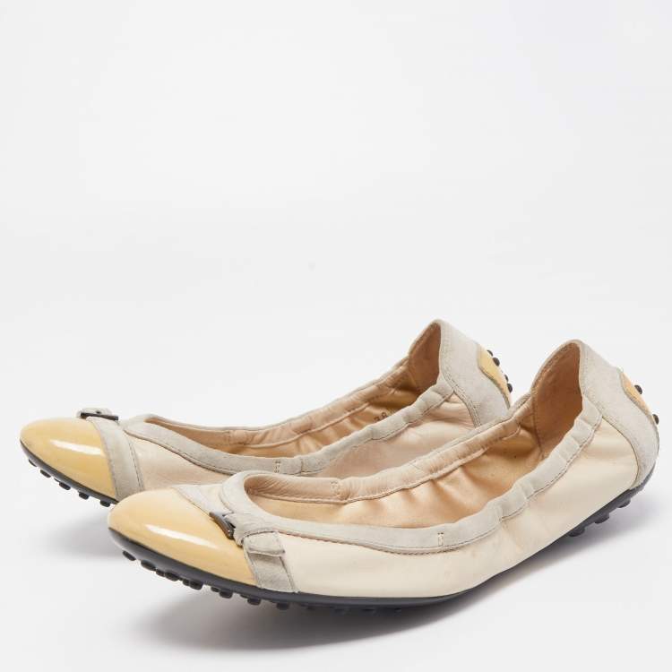 Pre Owned Tod's Beige/Yellow Patent Leather and Suede Cap Toe Scrunch Ballet Flats Size 38.5