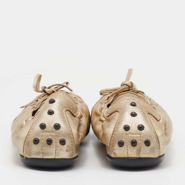 Pre Owned Tod's Gold Leather Scrunch Sneakers Size 36