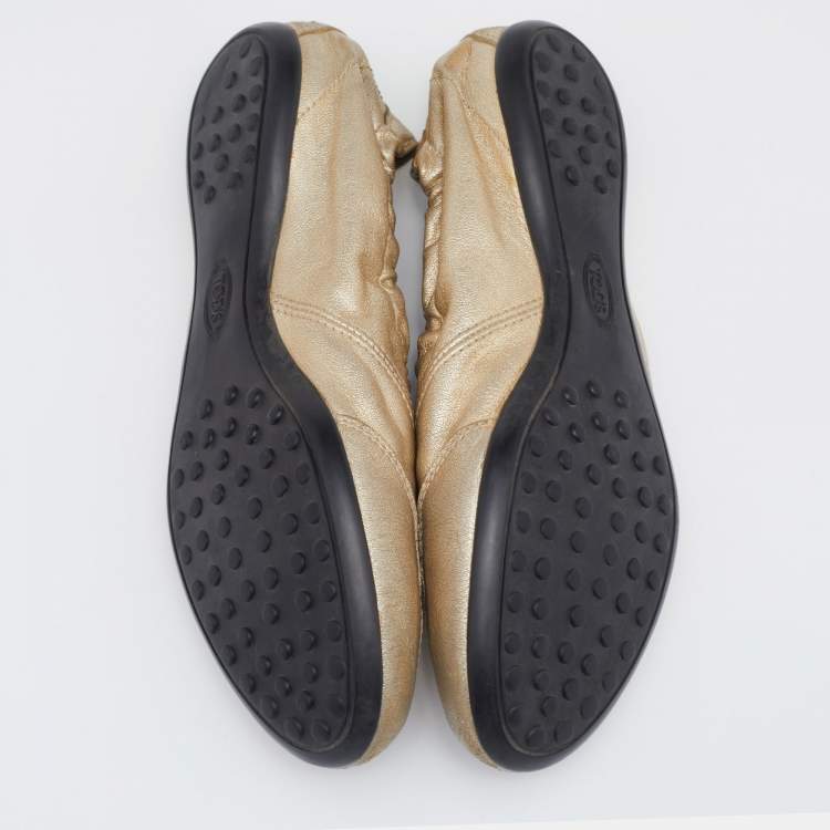 Pre Owned Tod's Gold Leather Scrunch Sneakers Size 36