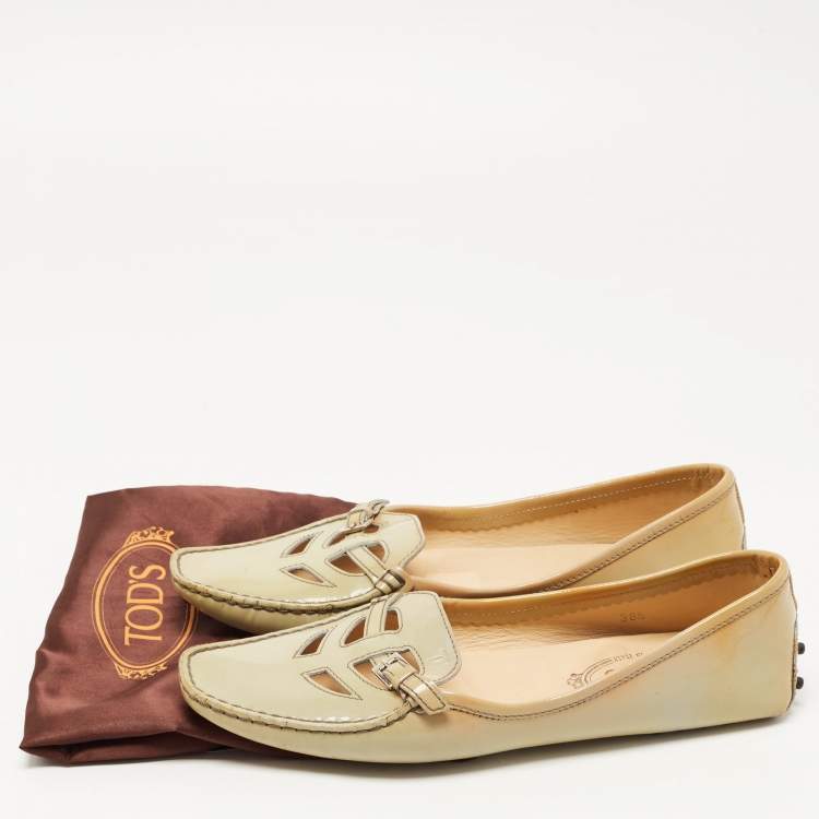 Pre Owned Tod's Grey Patent Pointed Toe Buckle Loafers  Size 38.5