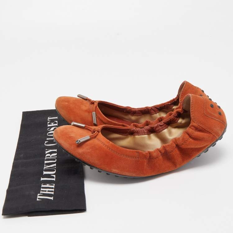 Pre Owned Tod's Orange Suede Scrunch Ballet Flats Size 38.5
