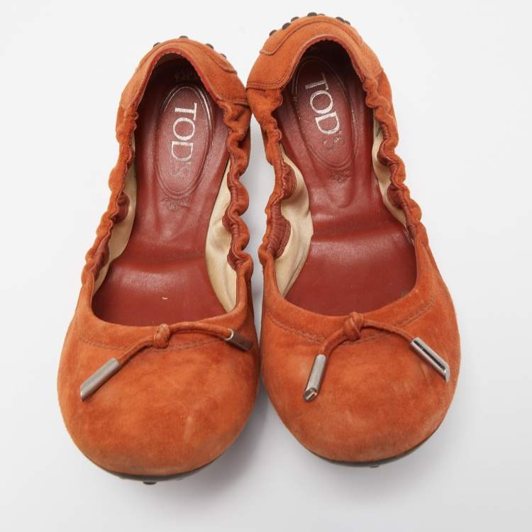 Pre Owned Tod's Orange Suede Scrunch Ballet Flats Size 38.5