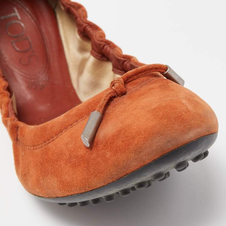 Pre Owned Tod's Orange Suede Scrunch Ballet Flats Size 38.5