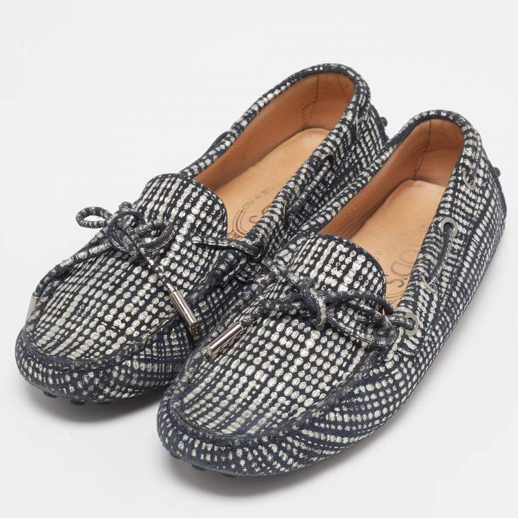 Pre Owned Tod's Silver/Black Textured Suede Bow Loafers Size 36