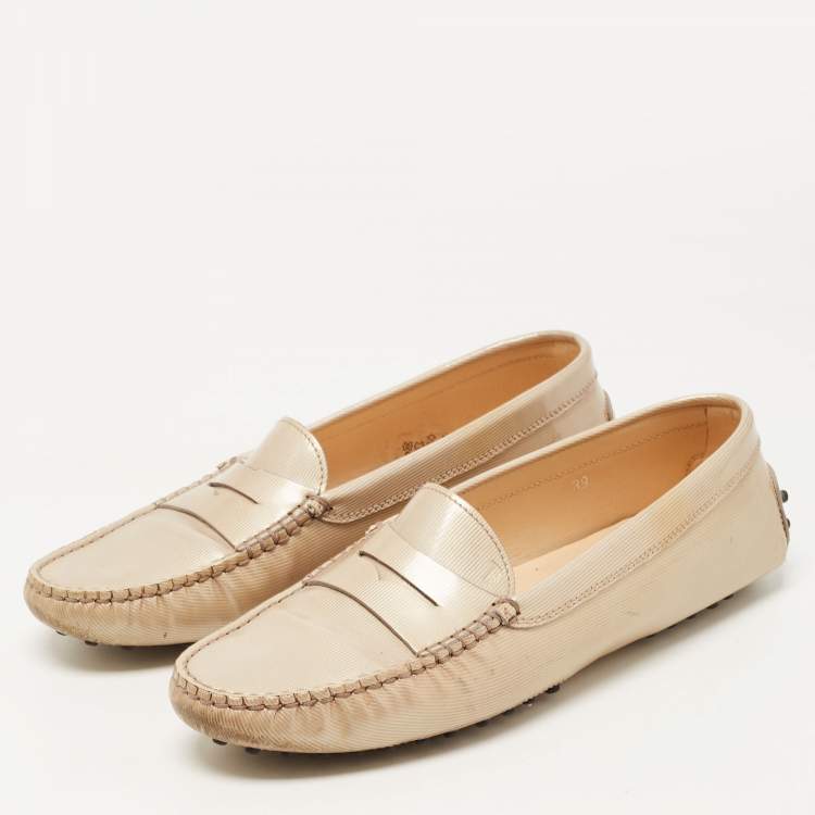 Pre Owned Tod's Beige Textured Patent Leather Penny Loafers Size 39