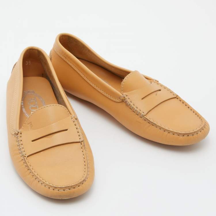 Pre Owned Tod's Beige Leather Penny Loafers Size 36