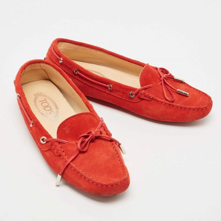 Pre Owned Tod's Red Suede Gommino Bow Slip On Loafers Size 39.5