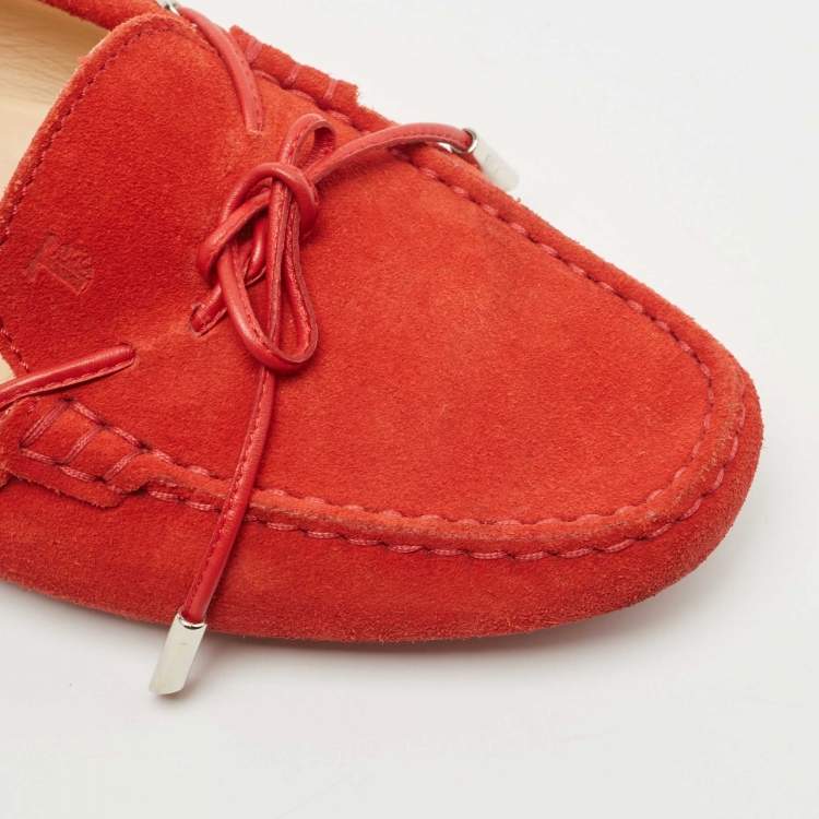 Pre Owned Tod's Red Suede Gommino Bow Slip On Loafers Size 39.5