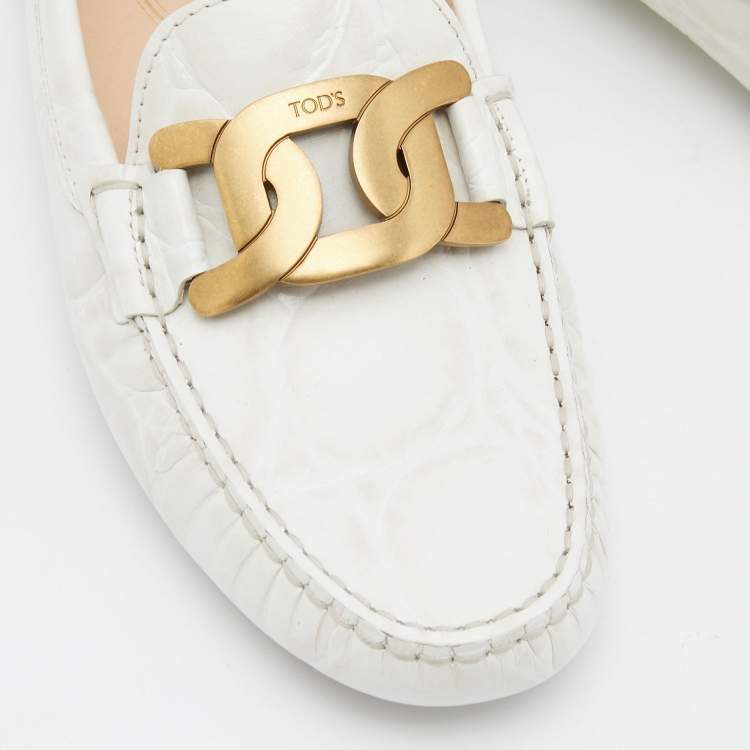 Pre Owned Tod's White Croc Embossed Leather Chain Detail Kate Loafers Size 38.5