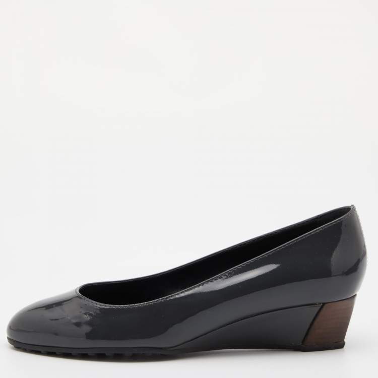 Pre Owned Tod's Grey Patent Leather Wedge Pumps Size 37