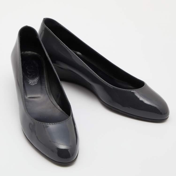 Pre Owned Tod's Grey Patent Leather Wedge Pumps Size 37