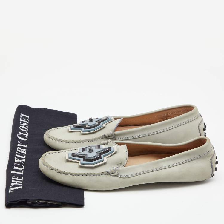 مملوكة مسبقًا Tod's Grey Nubuck Leather Slip On Loafers Size 41