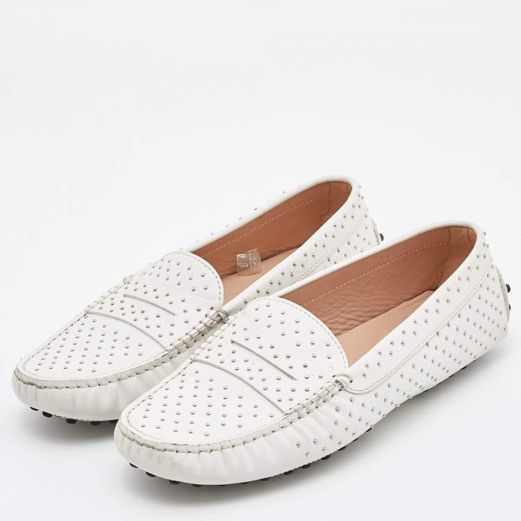 Pre Owned Tod's White Leather Studded Gommino Slip On Loafers Size 39
