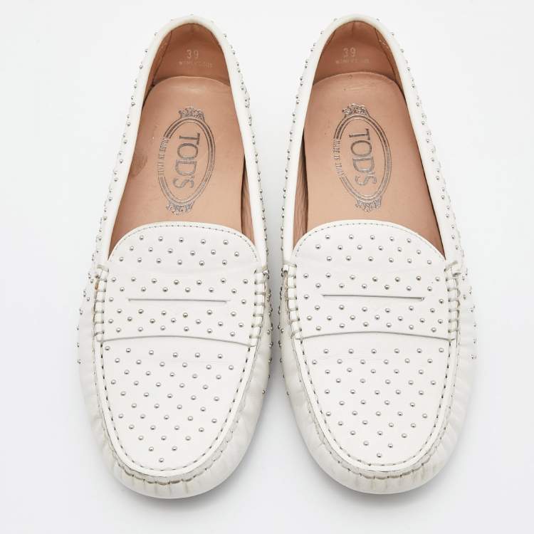 Pre Owned Tod's White Leather Studded Gommino Slip On Loafers Size 39