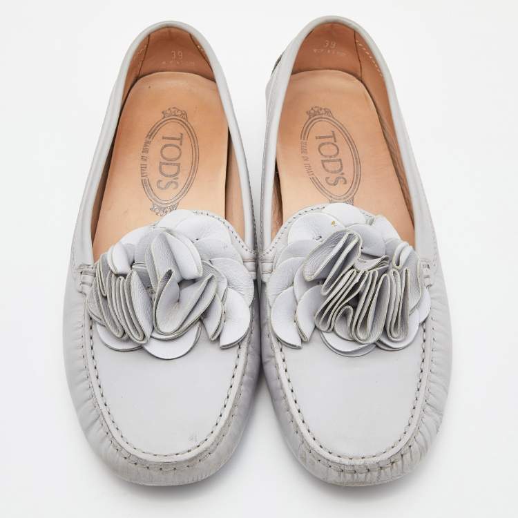 Pre Owned Tod's Grey Leather Flower Gommini Slip On Loafers Size 39