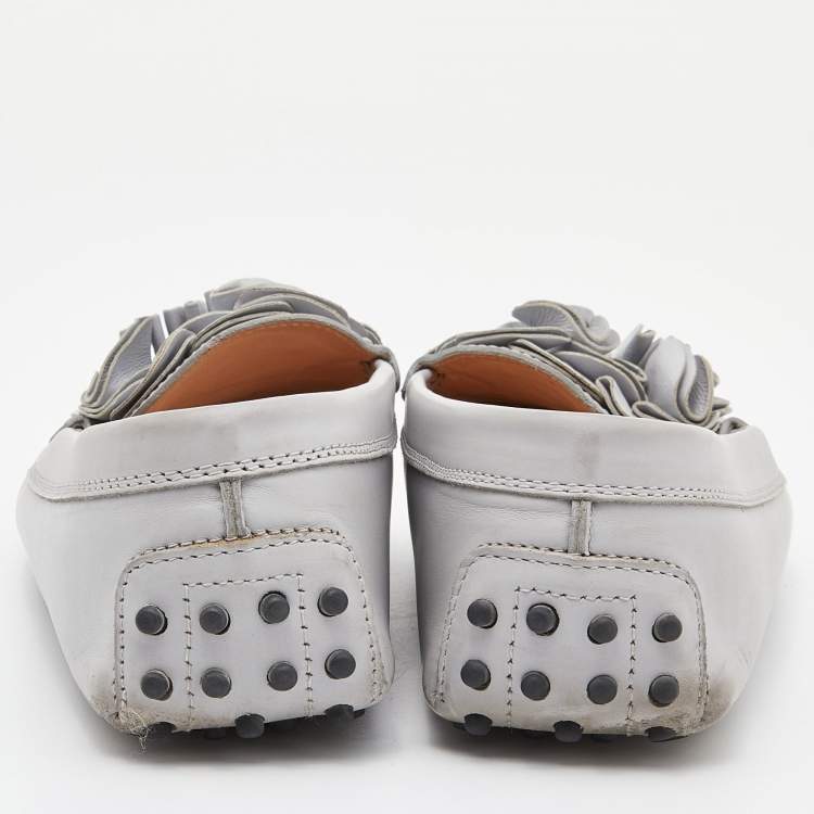 Pre Owned Tod's Grey Leather Flower Gommini Slip On Loafers Size 39