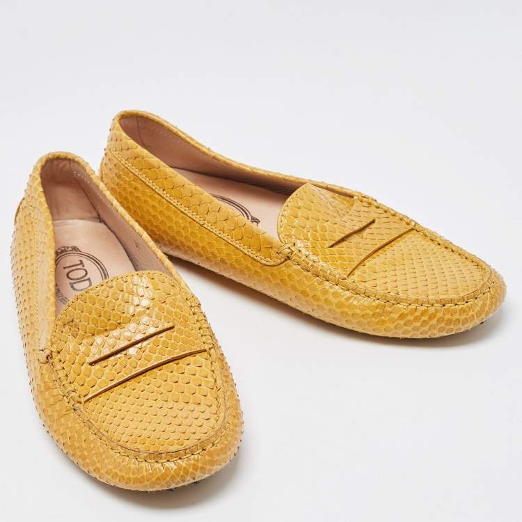 مملوكة مسبقًا Tod's Yellow Python Penny Loafers Size 37 