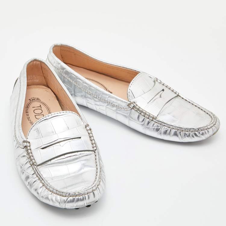 Pre Owned Tod's Silver Croc Embossed Leather Loafers Size 35.5