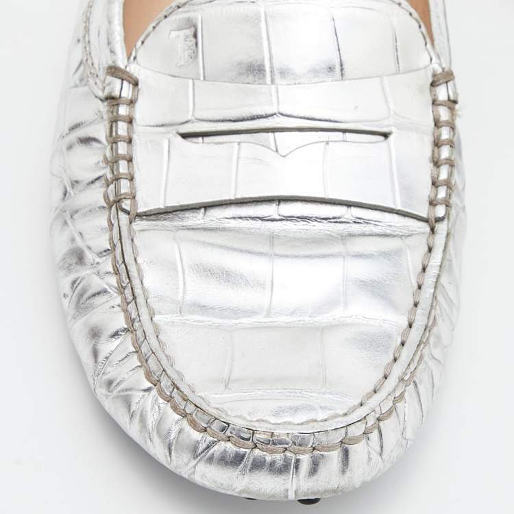 Pre Owned Tod's Silver Croc Embossed Leather Loafers Size 35.5