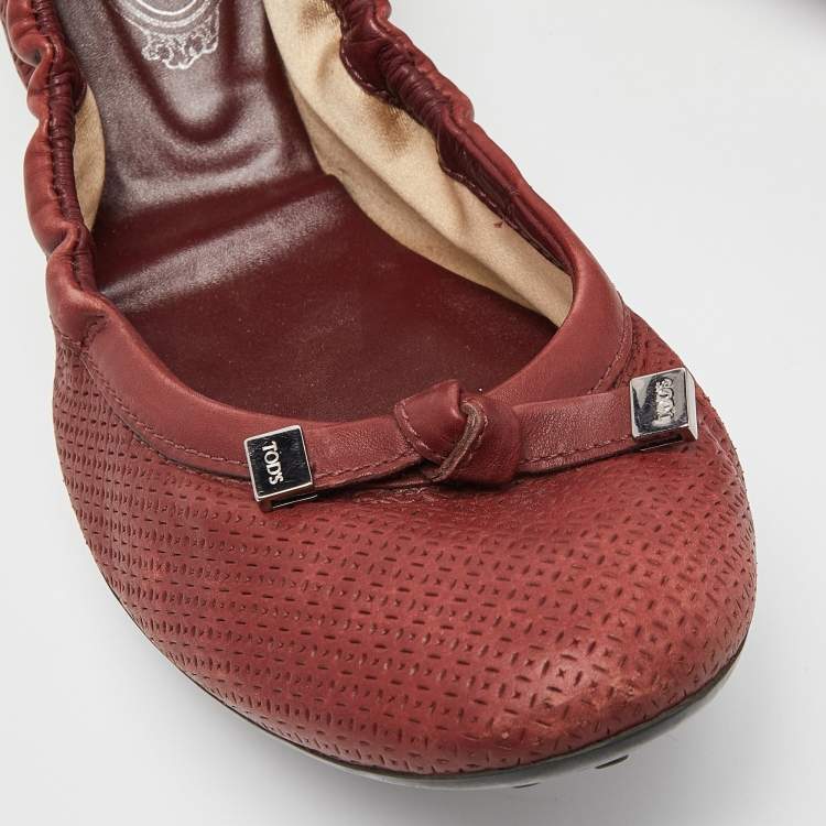 Pre Owned Tod's Burgundy Leather Bow Scrunch Ballet Flats 41