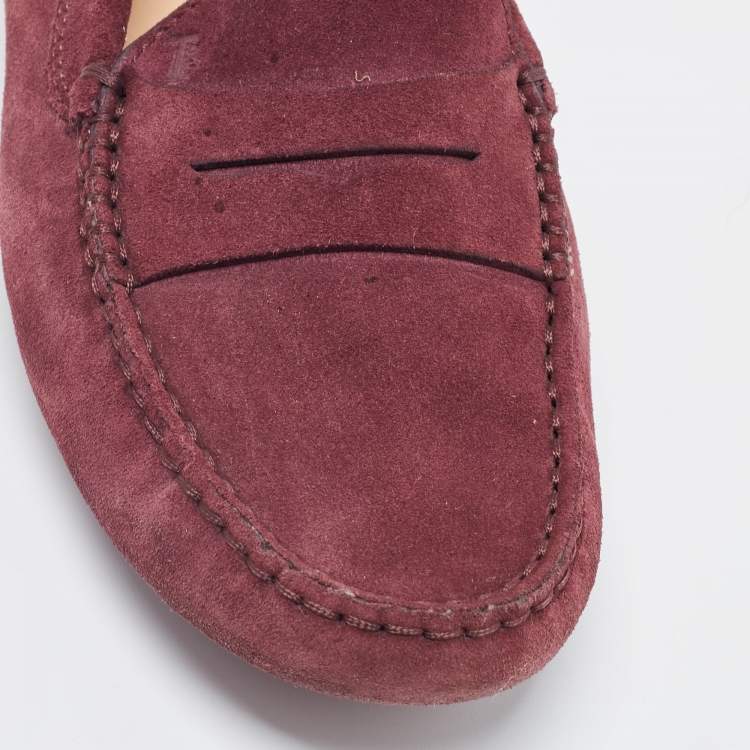 مملوكة مسبقًا Tod's Purple Suede Gommino Loafers Size 38
