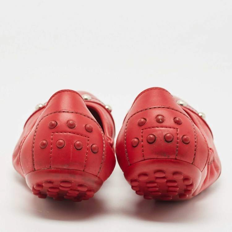 Pre Owned Tod's Red Leather and Patent Studs Detail Scrunch Ballet Flats Size 37