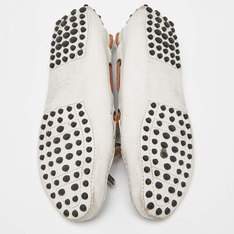 مملوكة مسبقًا Tod's Off White Leather Slip On Loafers Size 36.5