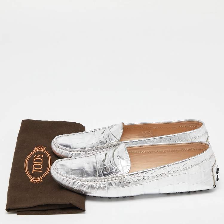 Pre Owned Tod's Silver Croc Embossed Leather Slip On Loafers Size 39.5