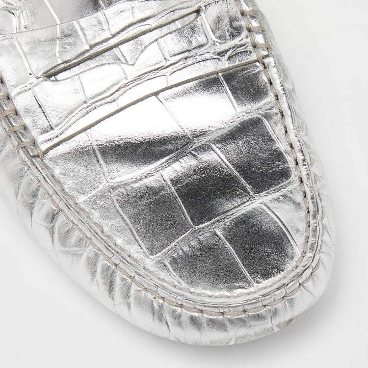 Pre Owned Tod's Silver Croc Embossed Leather Slip On Loafers Size 39.5