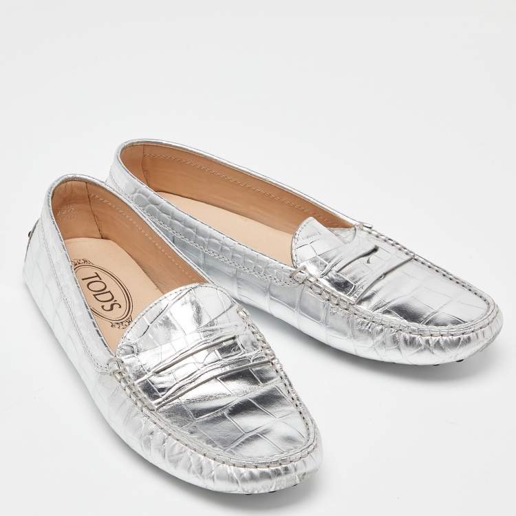 Pre Owned Tod's Silver Croc Embossed Leather Slip On Loafers Size 39.5