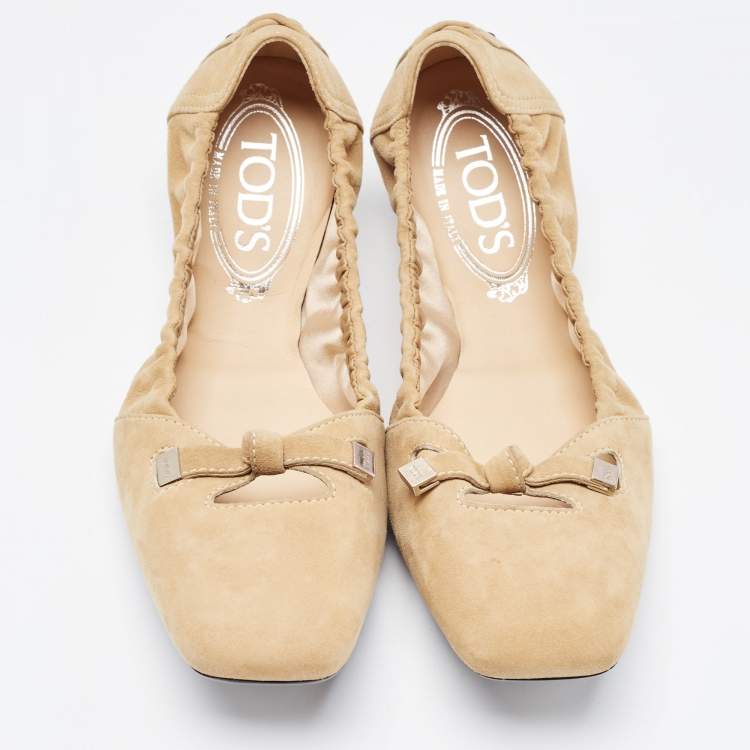 Pre Owned Tod's Beige Suede Bow Scrunch Ballet Flats Size 37