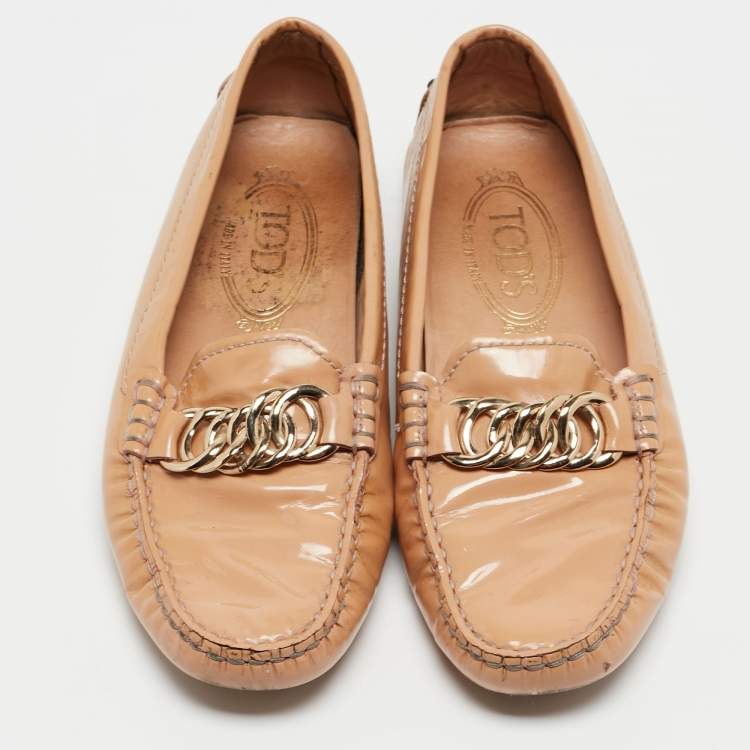 Pre Owned Tod's Beige Patent Slip On Loafers Size 34.5