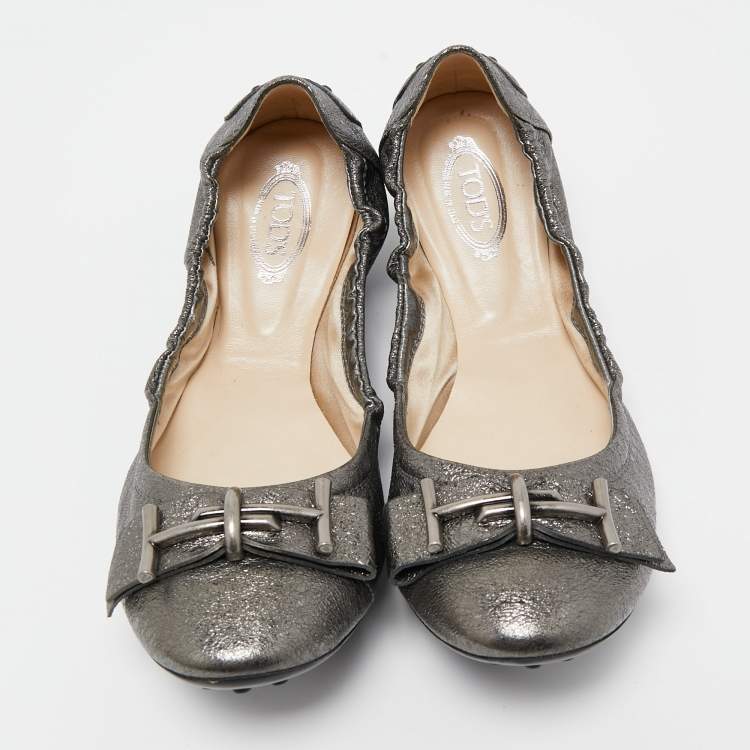 Pre Owned Tod's Metallic Leather Scrunch Ballet Flats Size 39
