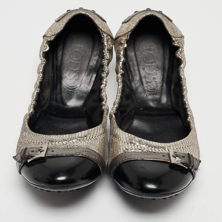 Pre Owned Tod's Sliver/Black Textured Suede and Leather Buckle Detail Scrunch Ballet Flats Size 37