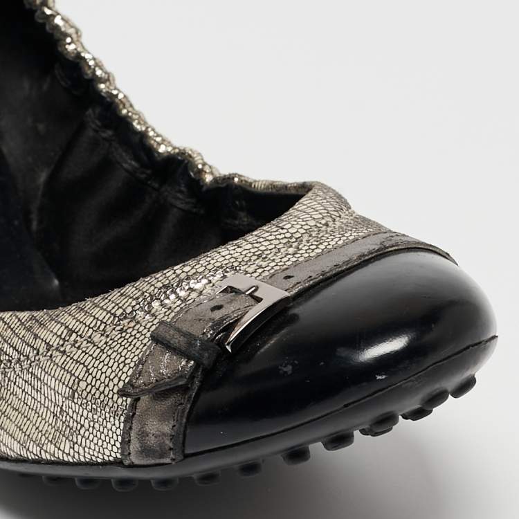 Pre Owned Tod's Sliver/Black Textured Suede and Leather Buckle Detail Scrunch Ballet Flats Size 37