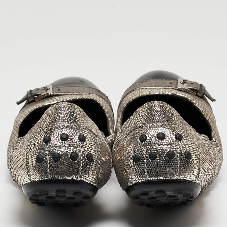 Pre Owned Tod's Sliver/Black Textured Suede and Leather Buckle Detail Scrunch Ballet Flats Size 37