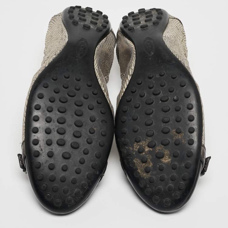 Pre Owned Tod's Sliver/Black Textured Suede and Leather Buckle Detail Scrunch Ballet Flats Size 37