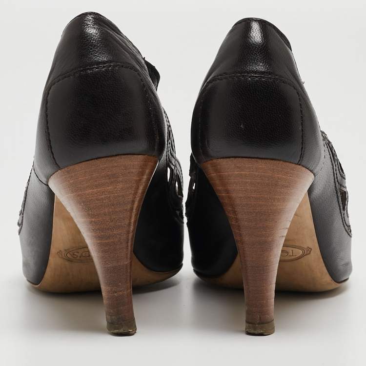 Pre Owned Tod's Black Leather Cut Out Pointed Toe Pumps Size 36