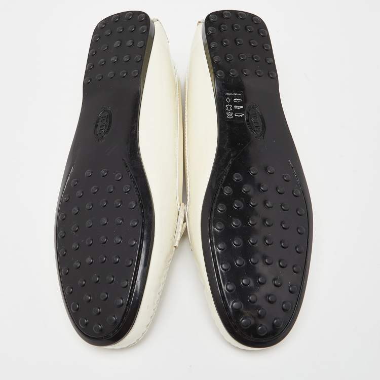 Pre Owned Tod's Off White Patent Leather Buckle Loafers Size 39