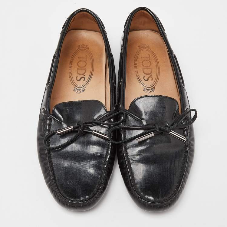 مملوكة مسبقًا Tod's Black Patent Leather Slip On Loafers Size 36