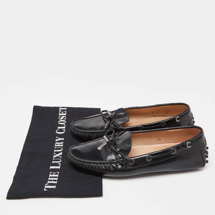 مملوكة مسبقًا Tod's Black Patent Leather Slip On Loafers Size 36