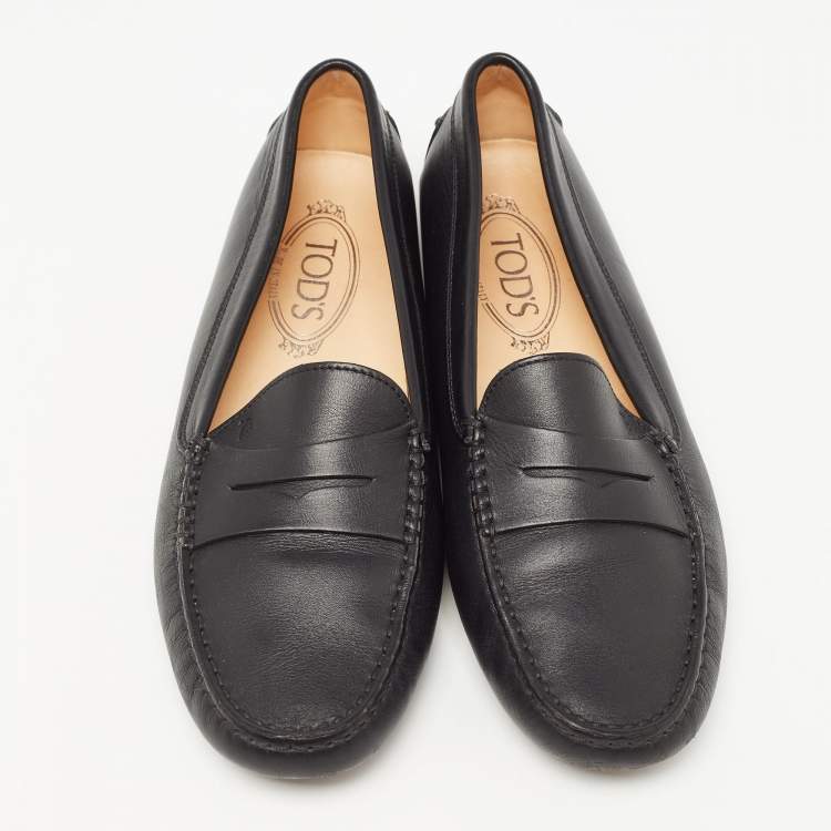 Pre Owned Tod's Black Leather Slip On loafers Size 39