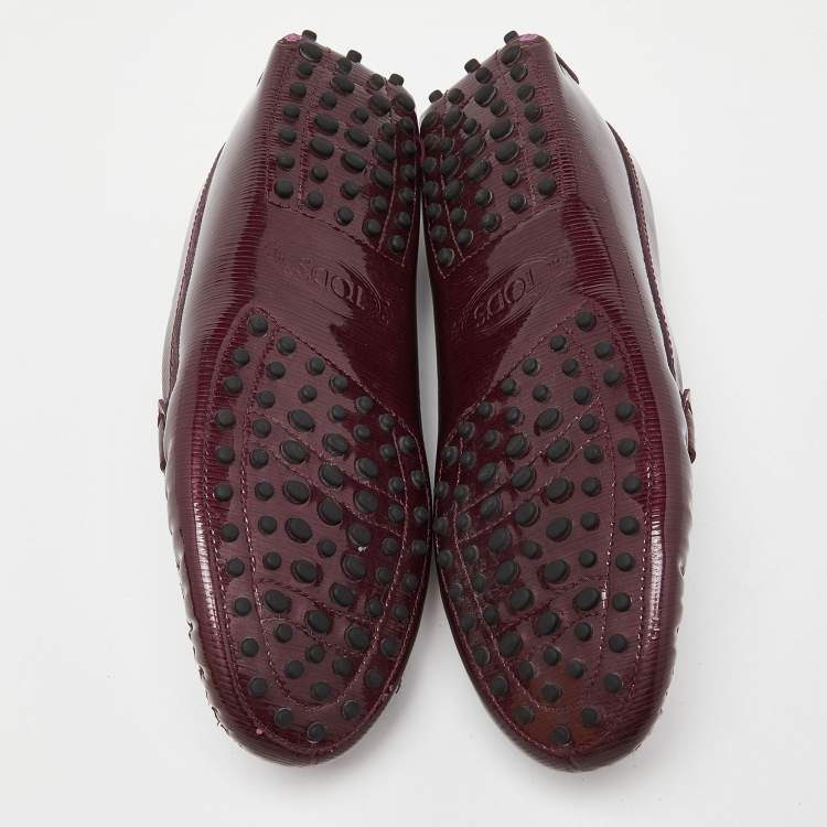 Pre Owned Tod's Burgundy Patent Leather Slip On Loafers Size 38