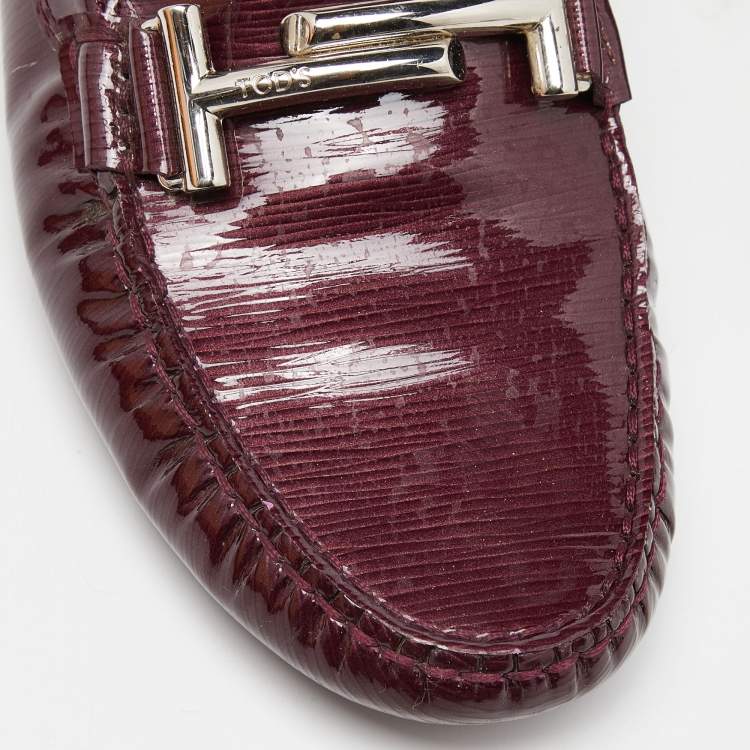 Pre Owned Tod's Burgundy Patent Leather Slip On Loafers Size 38