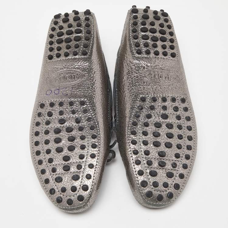 Pre Owned Tod's Metallic Silver Foil Leather Gommino Bow Slip On Loafers Size 36.5