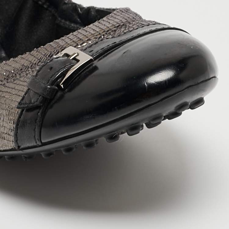 Pre Owned Tod's Sliver/Black Textured Suede and Leather Buckle Detail Scrunch Ballet Flats Size 38
