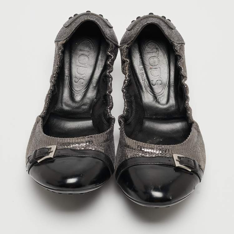 Pre Owned Tod's Sliver/Black Textured Suede and Leather Buckle Detail Scrunch Ballet Flats Size 38