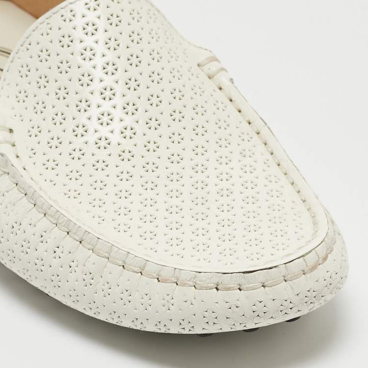 مملوكة مسبقًا Tod's Off White Laser Cut Patent Leather Slip On Loafers Size 37