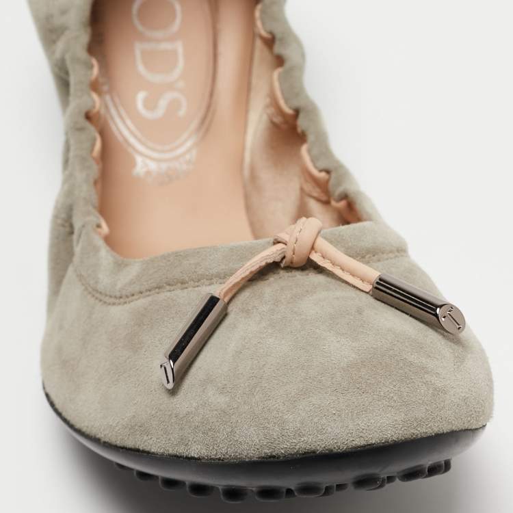 Pre Owned Tod's Grey Suede Scrunch Ballet Flats Size 37